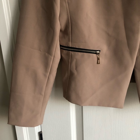 Tan Blazer - Picture 3 of 4